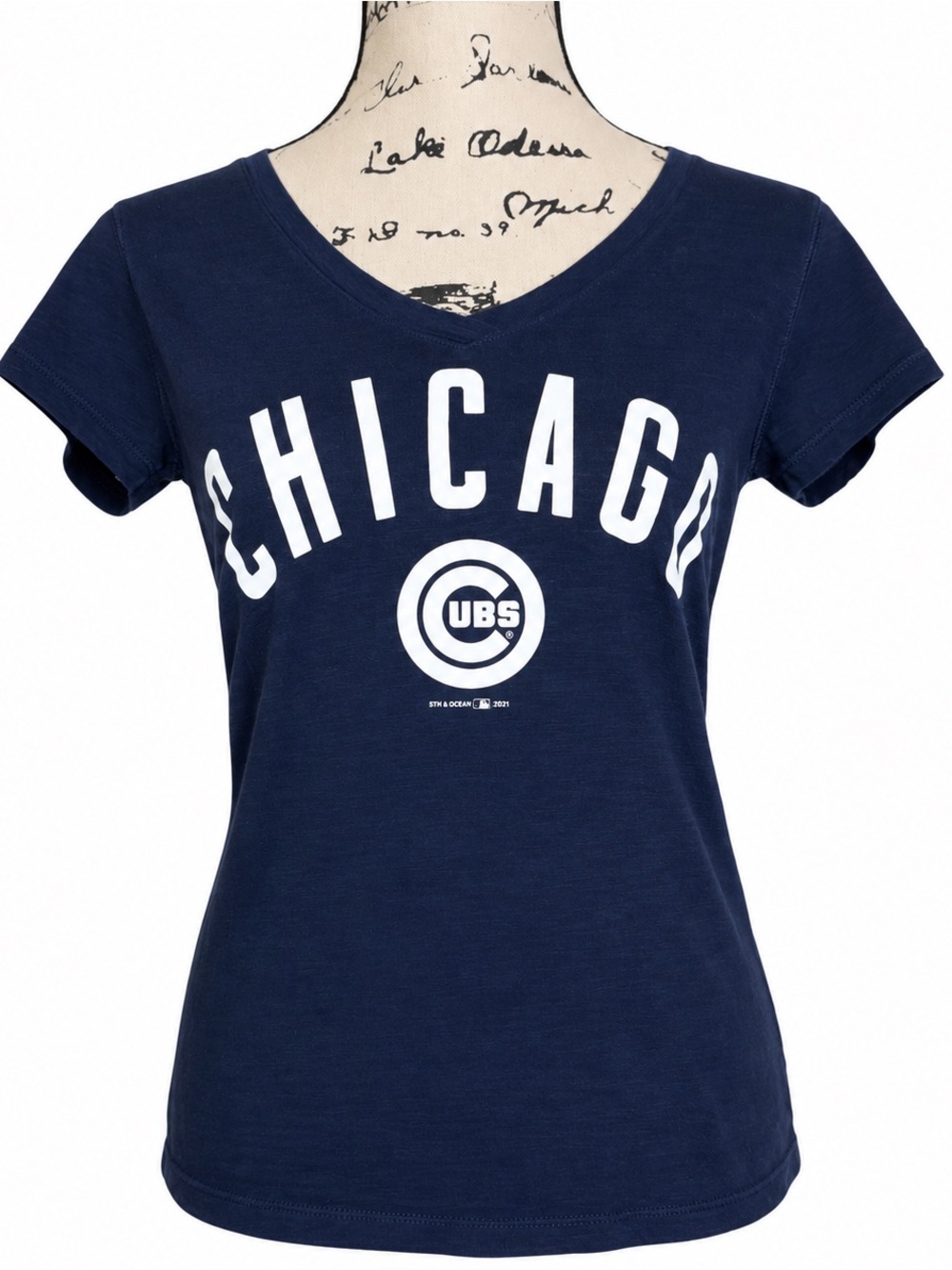 Chicago Cubs Women's Navy V-Neck T-Shirt Size Medium